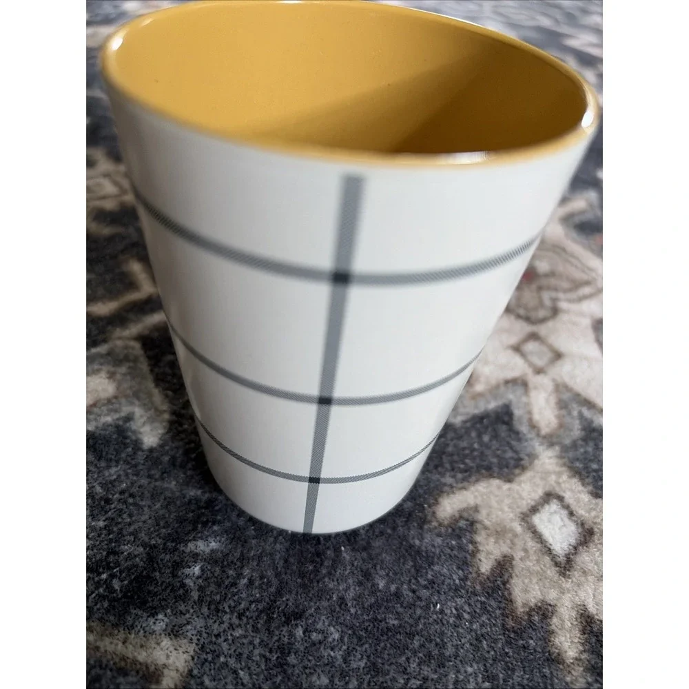 (14) Hearth & Hand Grid Pattern Melamine Drinkware Gray/Cream/Gold Cups